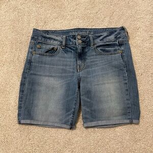 American Eagle Artist Stretch Bermuda Short